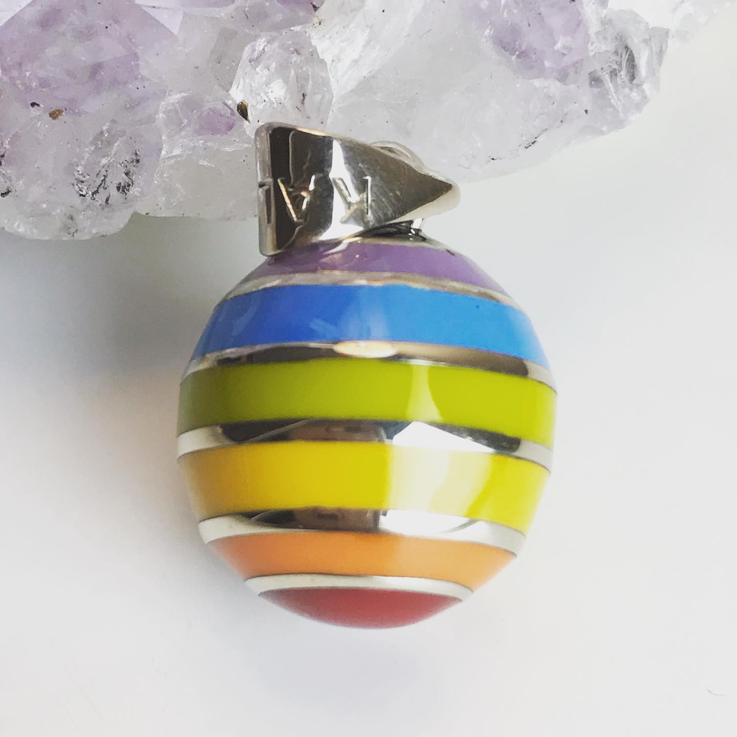 ANGEL CALLER WITH CHAKRAS COLORS
